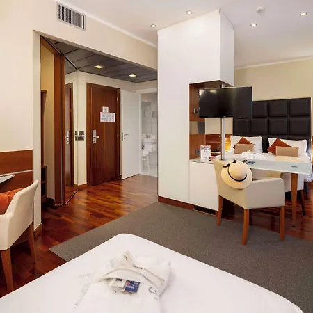 Hotel Western Madison 4*