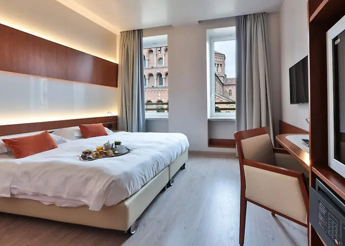 Отель Western Madison