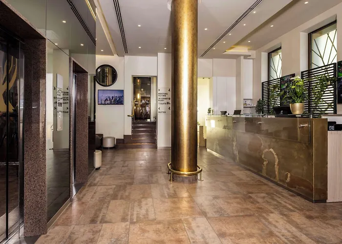 Western Madison Милан