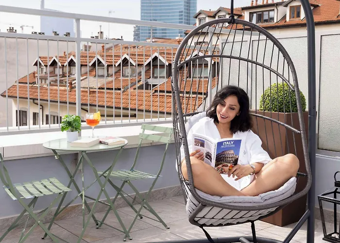 Western Madison Милан