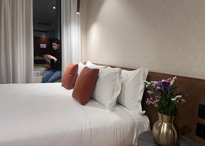 Western Madison 4* Милан